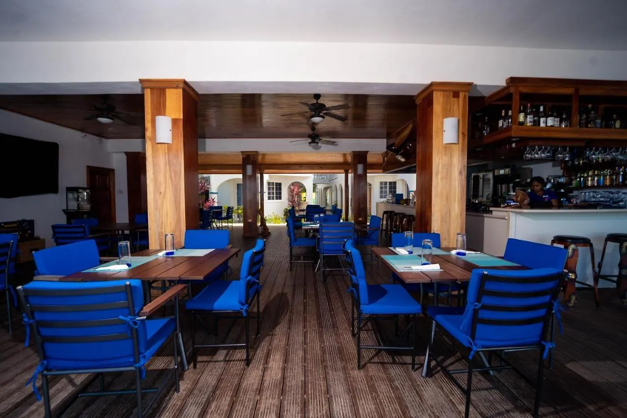 Hotel Blue Skies Beach Resort Negril