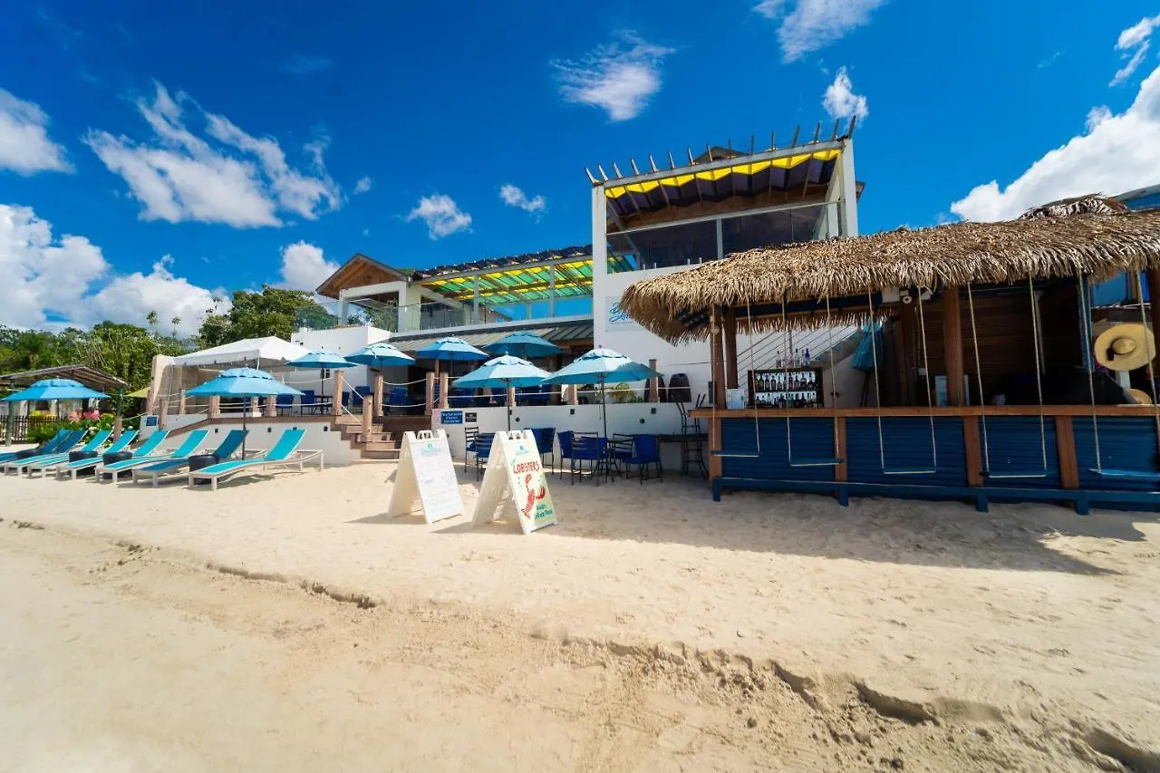 Blue Skies Beach Resort Negril