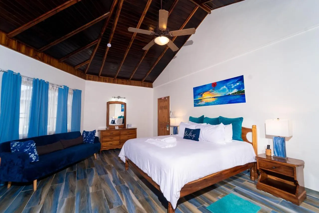 Blue Skies Beach Resort Negril