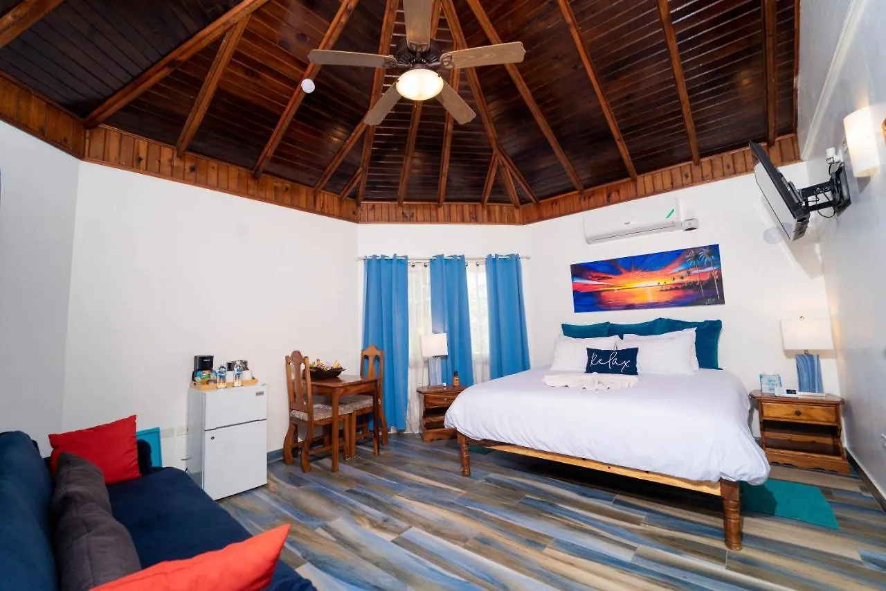 Hotel Blue Skies Beach Resort Negril