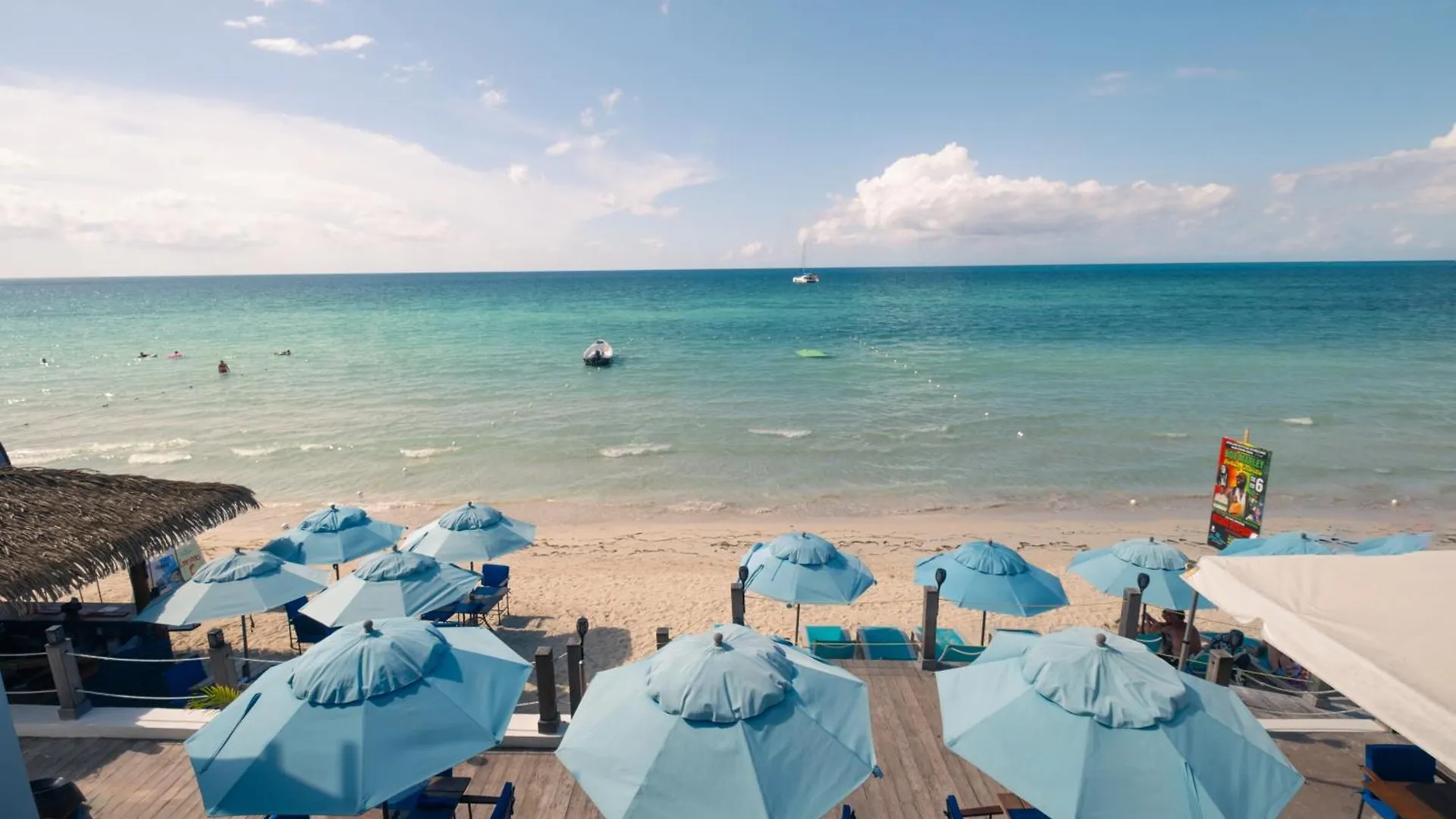 Blue Skies Beach Resort Negril